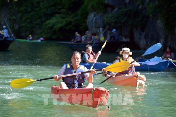 Sẽ công bố vùng hoạt động vui chơi, giải trí dưới nước trên vịnh Hạ Long
