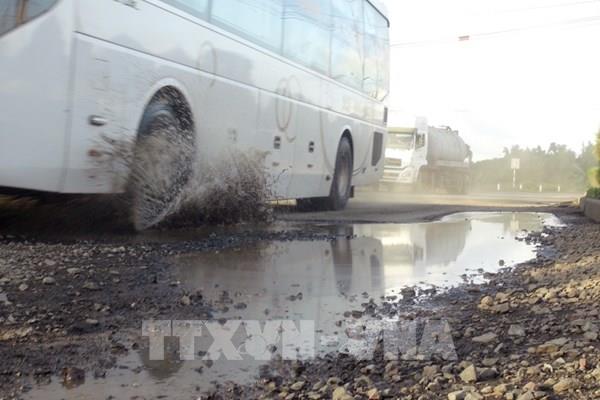 Lùi thời gian hoàn thành khắc phục hư hỏng Quốc lộ 1 đoạn qua tỉnh Phú Yên