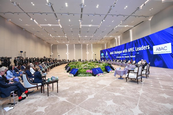 Chủ tịch KBC đối thoại với các nhà lãnh đạo kinh tế APEC