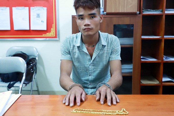 Bắc Giang: Bắt được kẻ cướp tiệm vàng sau 3 giờ gây án