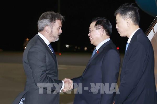 Chủ tịch Quốc hội Vương Đình Huệ bắt đầu thăm chính thức Australia