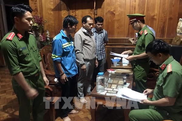 Khởi tố 4 đối tượng liên quan đến việc cấp 65 “sổ đỏ” trái quy định