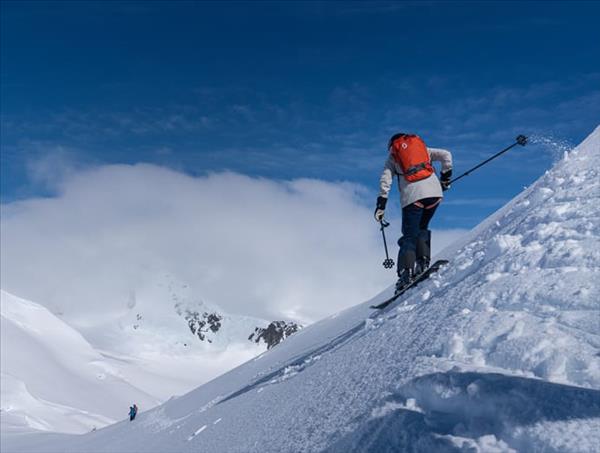 Thụy Sỹ tạo khác biệt khi thúc đẩy đầu tư du lịch mùa Đông ở Kyrgyzstan