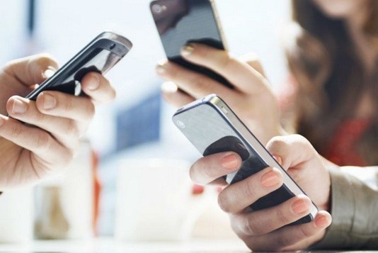 Hơn 70% dân số trên 10 tuổi của thế giới sở hữu điện thoại di động