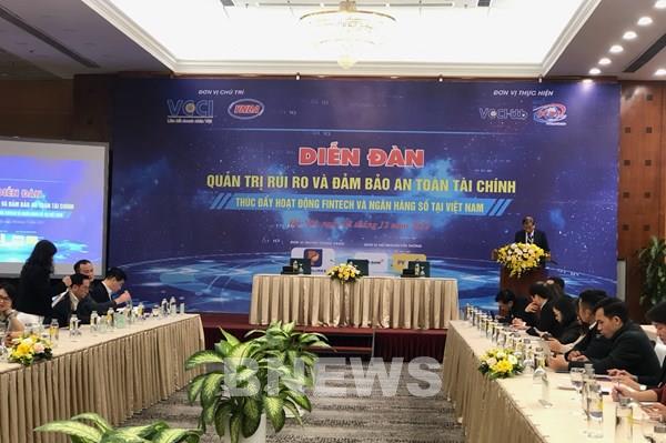 Giải pháp nào thúc đẩy hoạt động Fintech và ngân hàng số tại Việt Nam?