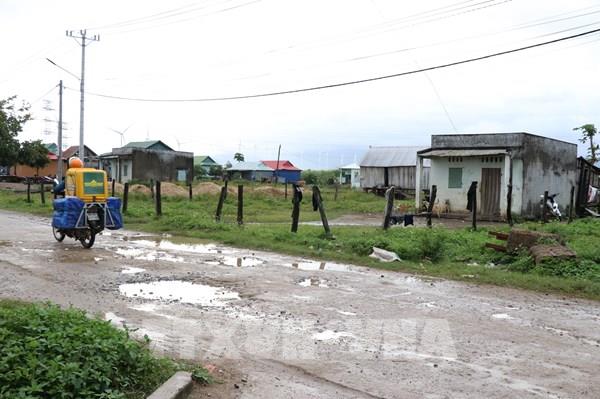 Gia Lai: Dự án điện gió làm hư hỏng đường giao thông nông thôn qua làng Chiêu Liêu