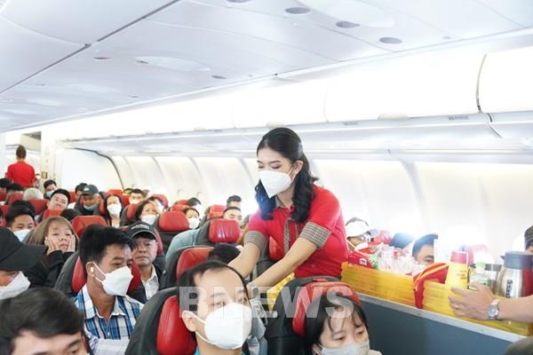 Lợi nhuận công ty mẹ Vietjet đạt hơn 900 tỷ đồng