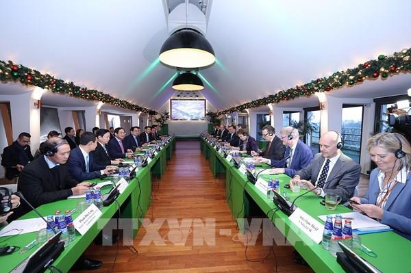 Thủ tướng Phạm Minh Chính đối thoại với các doanh nghiệp hàng đầu Hà Lan