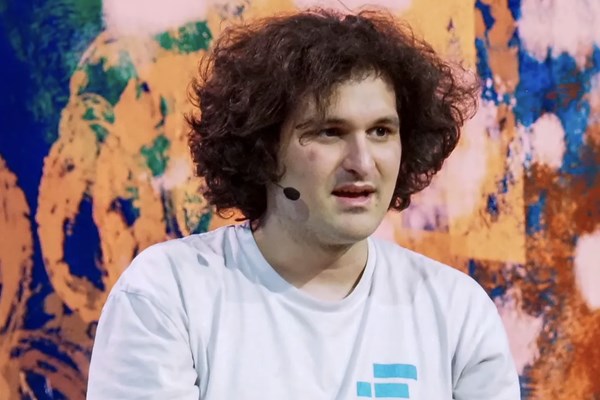 Đằng sau sự sụp đổ của “lâu đài cát” FTX