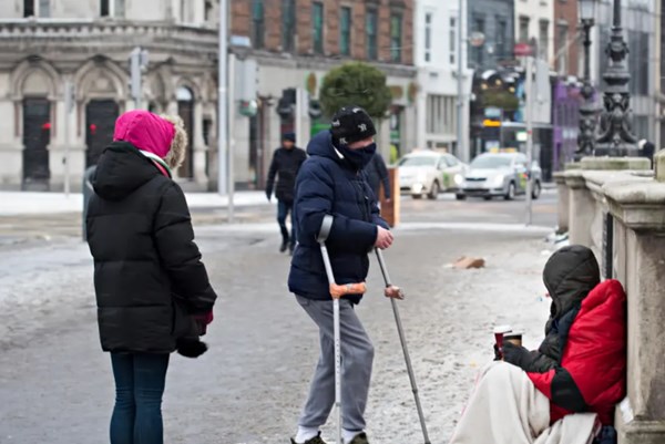 Giá nhà tăng đẩy nhiều người rơi vào cảnh vô gia cư tại Ireland