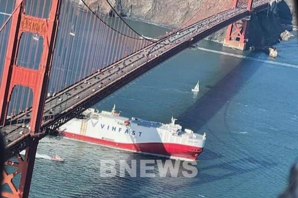 Tàu VinFast chở 999 xe VF 8 chuẩn bi cập bến California, Mỹ