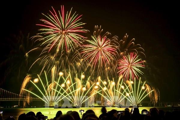 Rực rỡ lễ hội pháo hoa Busan