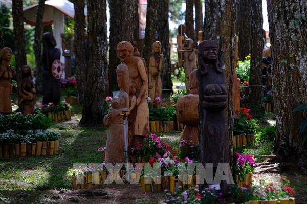 Phục dựng không gian tượng gỗ Tây Nguyên giữa rừng thông Đà Lạt