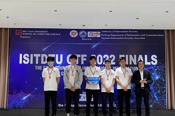 Chung kết cuộc thi An toàn thông tin quốc tế ISITDTU CTF 2022