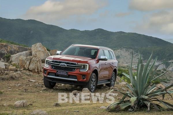 Ford Việt Nam nâng cấp Everest phiên bản Titanium 4x2 với gói công nghệ an toàn