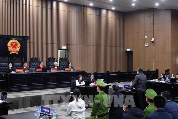 Xét xử vụ AIC: Phó Tổng Giám đốc AIC Hoàng Thị Thúy Nga thừa nhận có tội