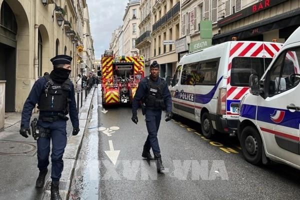 Nổ súng ở thủ đô Paris (Pháp) nhiều người thương vong