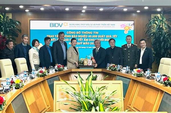 BIDV dành 20 tỷ đồng tặng quà Tết cho người nghèo Xuân Quý Mão 2023