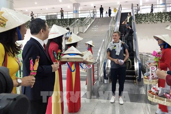 Vietnam Airlines cùng các tỉnh, thành phố đón khách đầu tiên năm 2023