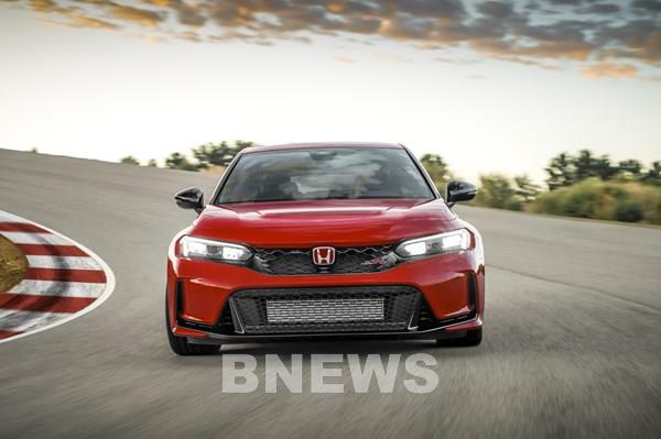 Honda Việt Nam công bố giá bán lẻ đề xuất của Civic Type R thế hệ thứ 6