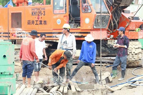 Đồng Tháp: Bé trai rơi vào cọc bê tông được xác định đã tử vong