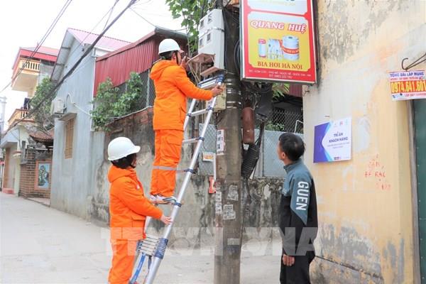 Khách hàng sử dụng điện được lắp công tơ điện tử đo xa chính xác cao
