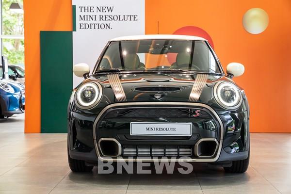 MINI Cooper S 3-Cửa Resolute Edition về Việt Nam có giá gần 2,3 tỷ đồng