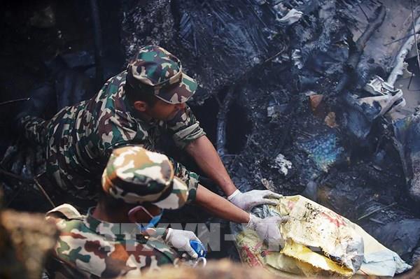 Vụ rơi máy bay tại Nepal: Ít nhất 40 người thiệt mạng