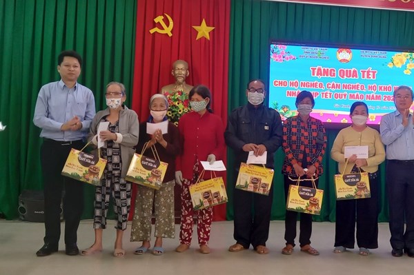 Nestlé Việt Nam hỗ trợ hơn 8.000 người có hoàn cảnh khó khăn nhân dịp Tết Nguyên đán