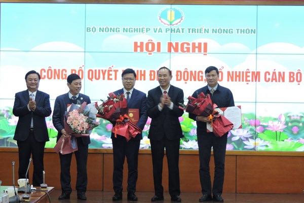 Bộ Nông nghiệp và Phát triển nông thôn công bố quyết định nhân sự theo chức năng nhiệm vụ mới