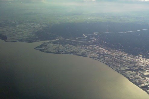 Nổ tàu chở dầu ở miền Trung Thái Lan, hàng chục người bị thương