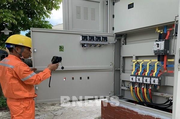 Điện lực Móng Cái chủ động phương án cấp điện nơi biên cương của Tổ quốc