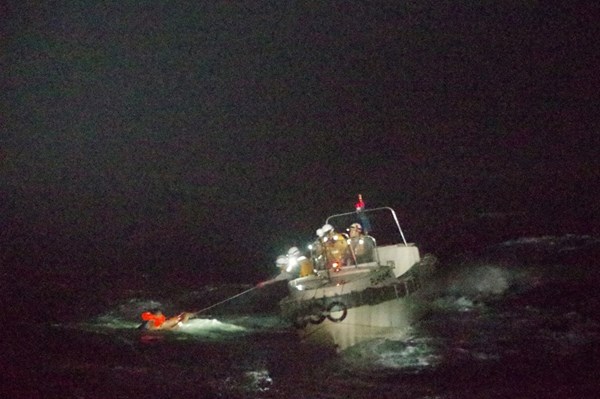 Vụ tàu chở hàng bị lật ngoài khơi Nhật Bản: Cứu 4 thủy thủ người Trung Quốc