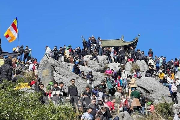 Quảng Ninh sẵn sàng đón các đoàn khách quốc tế qua cửa khẩu đường bộ