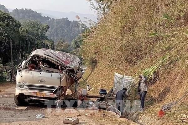 Xe ô tô 29 chỗ lao xuống vực sâu ở Sơn La khiến 3 người tử vong