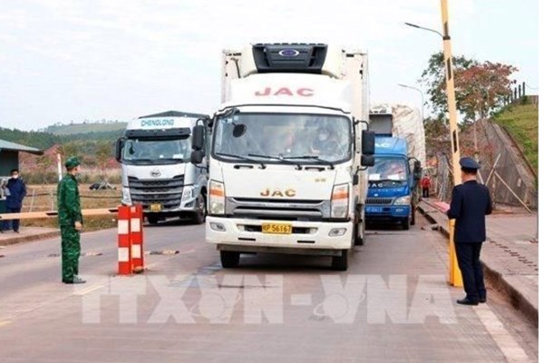 Sau nghỉ Tết, Quảng Ninh có 120 xe hàng xuất nhập khẩu qua Móng Cái