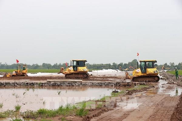 Đẩy nhanh giải phóng mặt bằng trong xây dựng cao tốc đi qua địa bàn thành phố Cần Thơ
