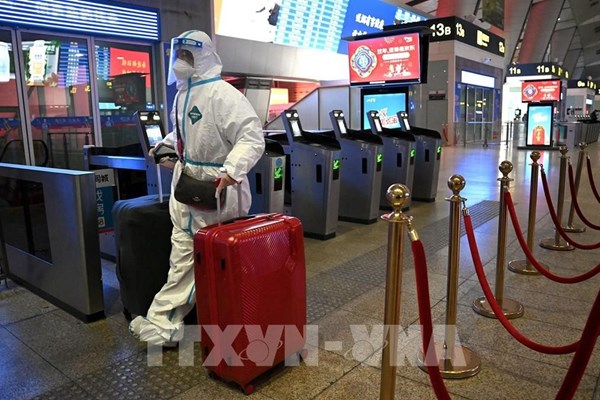 Trung Quốc xét nghiệm COVID-19 với người nhập cảnh từ Hàn Quốc 