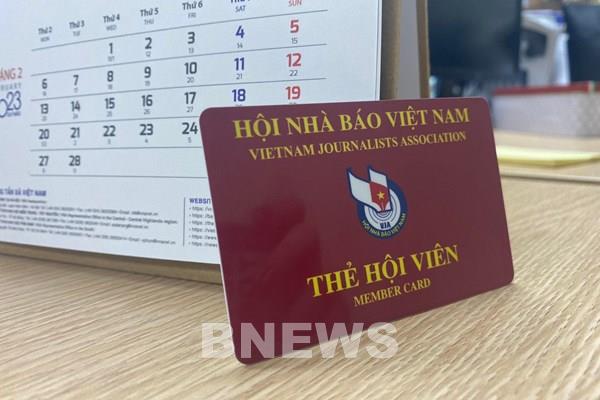 Xác minh, xử lý nghiêm việc sử dụng trái phép hoặc giả mạo logo, phù hiệu ghi tên các cơ quan báo chí