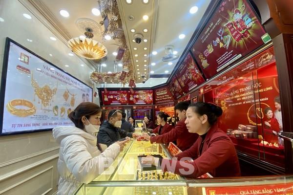 Giá vàng sáng 14/3 tiếp tục tăng