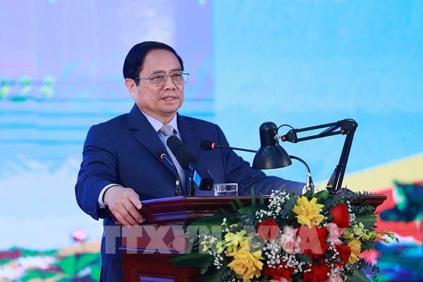 Thủ tướng: Thực hiện ba nhiệm vụ trọng tâm nâng cao đời sống người lao động