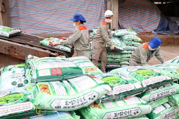 Supe Phốt phát và Hóa chất Lâm Thao ra mắt sản phẩm phân bón mới
