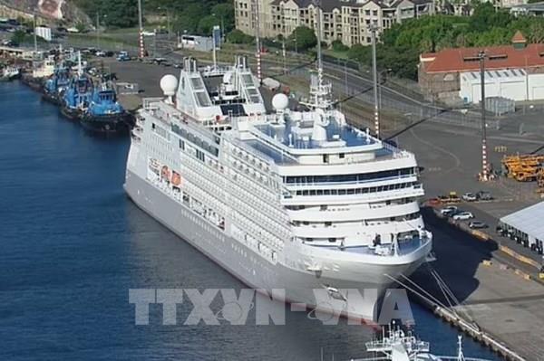 Australia sơ tán hành khách do hỏa hoạn trên tàu viễn dương ở Sydney