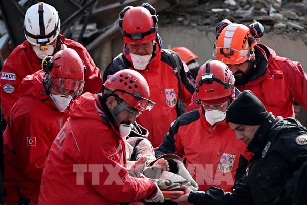 Động đất tại Thổ Nhĩ Kỳ và Syria: Hỏa hoạn tại cảng quốc tế Iskenderun kéo dài