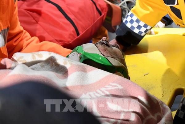 Ấm áp tình người giữa hoang tàn tâm chấn động đất