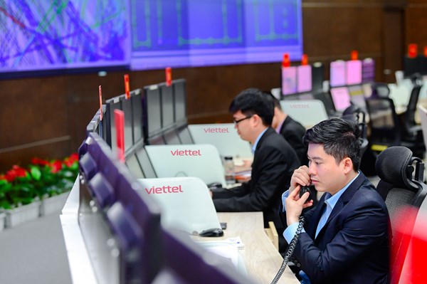 Viettel chia sẻ 100 Gbps dung lượng kết nối Internet quốc tế cho VNPT