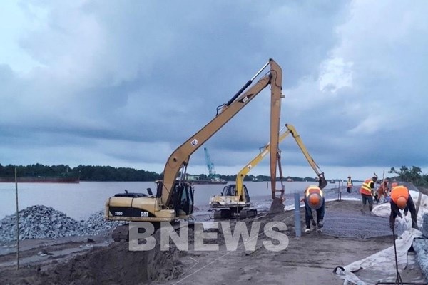 Dự án luồng sông Hậu cho tàu trọng tải lớn vẫn chưa xong giải phóng mặt bằng