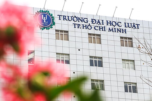 Tuyển sinh Đại học Luật TPHCM năm 2023: Xét tuyển IELTS từ 5.5 trở lên