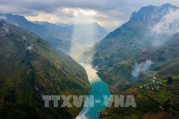 Tuyệt tác thiên nhiên giữa vùng Cao nguyên đá Hà Giang