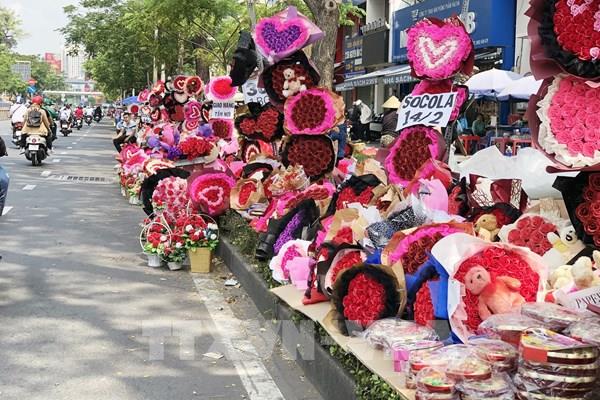 Thị trường hoa nhộn nhịp ngày Valentine 14/2